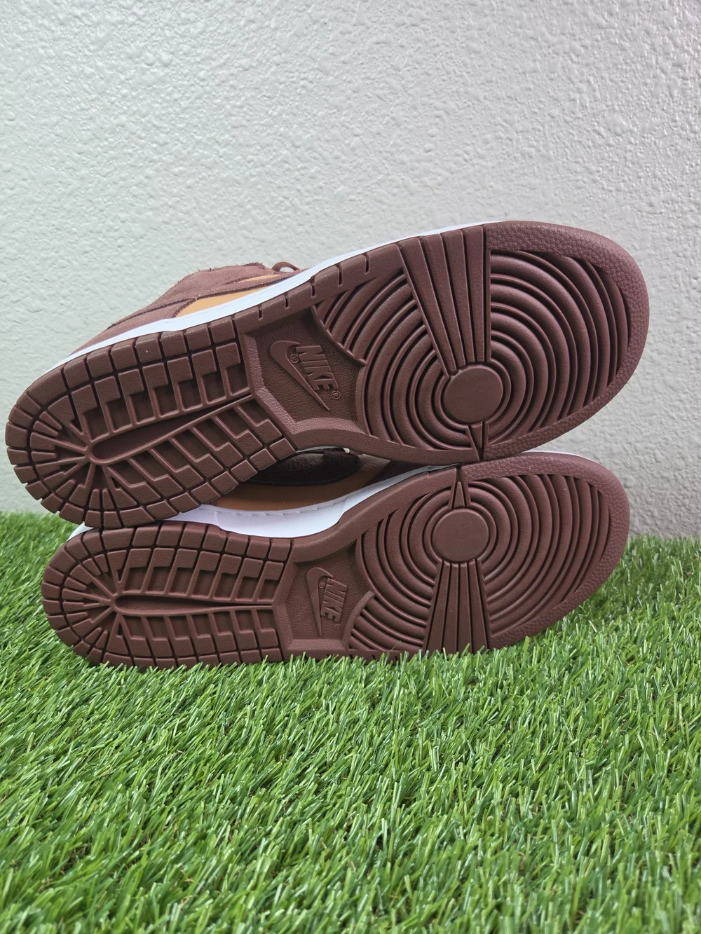 Nike Dunk Low Retro SE Amber Brown Suede Men  Size 10.5 FQ8249-200
